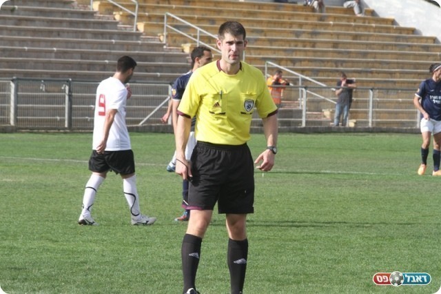 שיפוט ברמה של ליגת על. שלומי יואב     (צילום:שלומי גבאי)